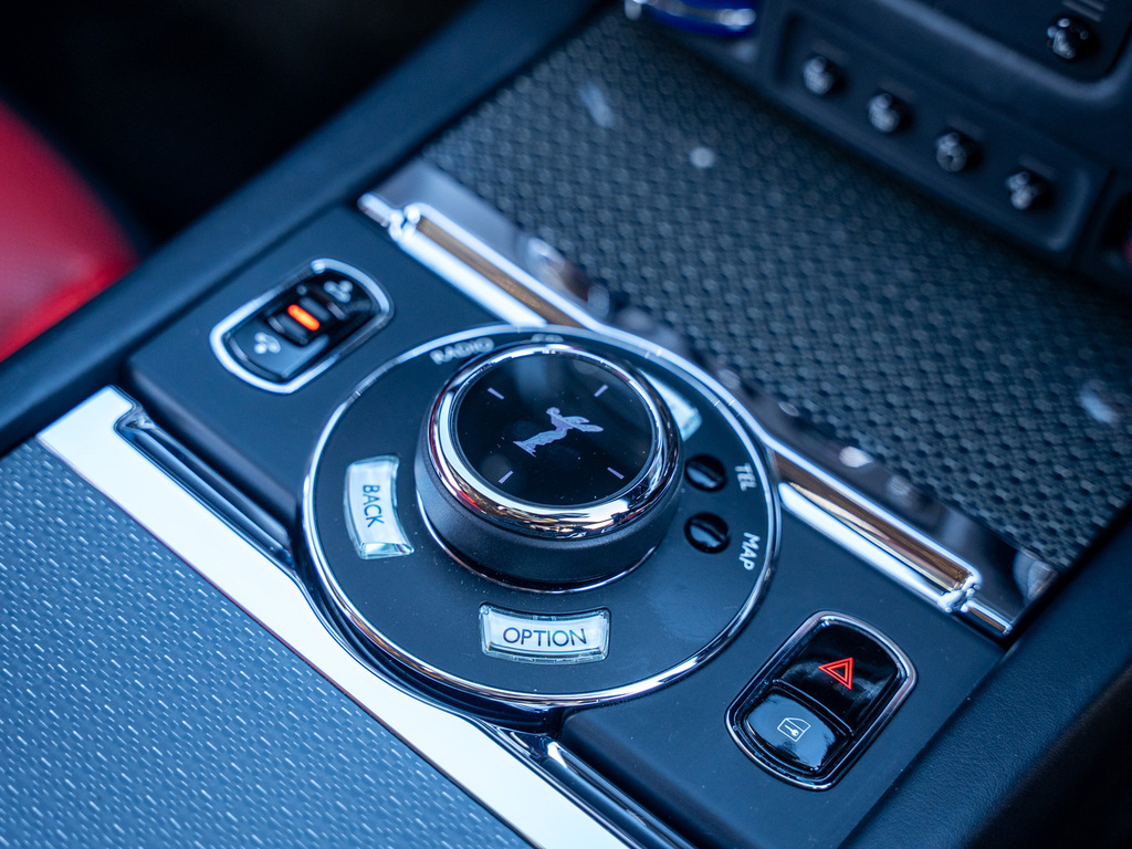 Rolls-Royce Wraith 6.6L Null Black #7