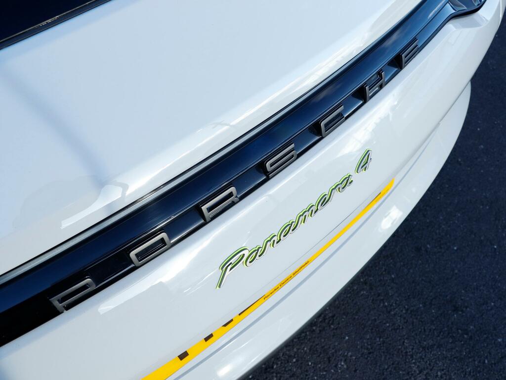 Porsche Panamera Automatic Green #13