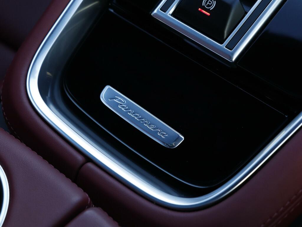 Porsche Panamera Automatic Green #25