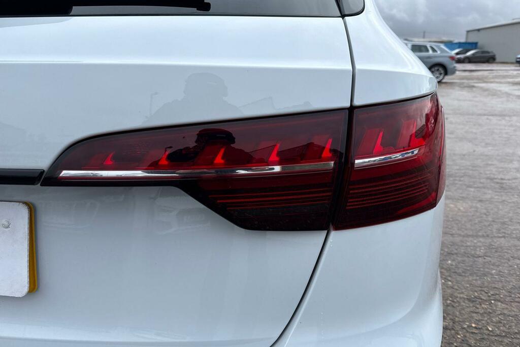 Audi A4 S Line White #18