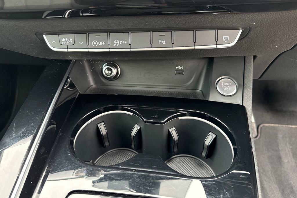 Audi A4 S Line White #31