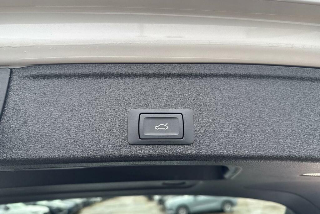 Audi A4 S Line White #44