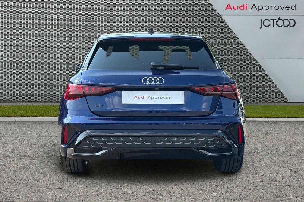 Audi A3 1.5 Tfsi Black Edition Sportback Grey #7