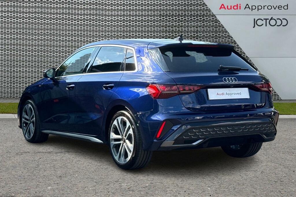 Audi A3 1.5 Tfsi Black Edition Sportback Grey #3