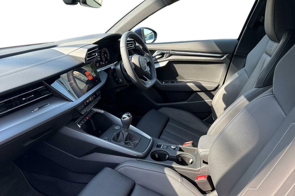 Audi A3 1.5 Tfsi Black Edition Sportback Grey #2