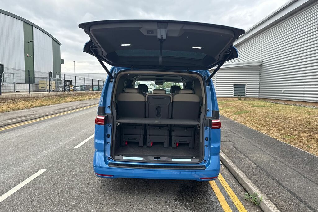 Volkswagen Multivan Style White #12