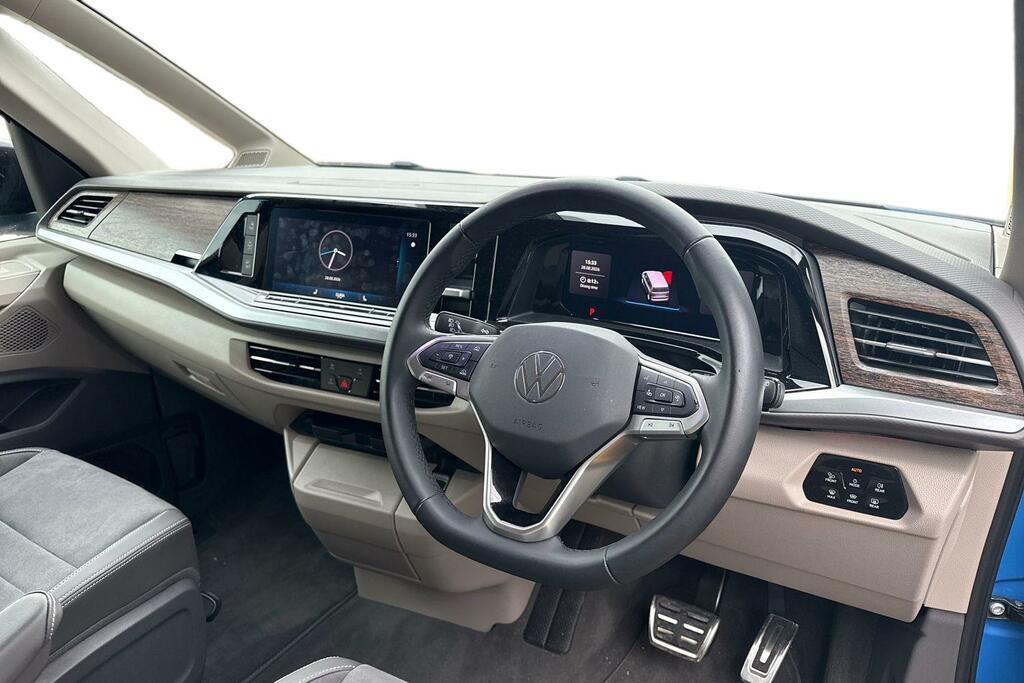 Volkswagen Multivan Style White #10