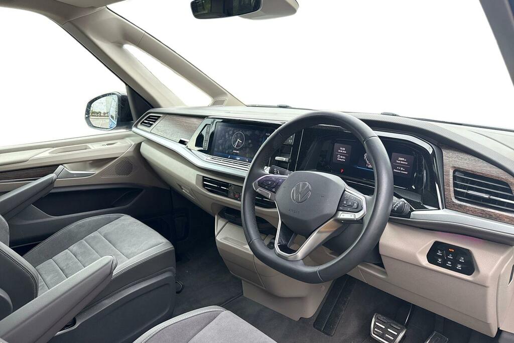 Volkswagen Multivan Style White #6