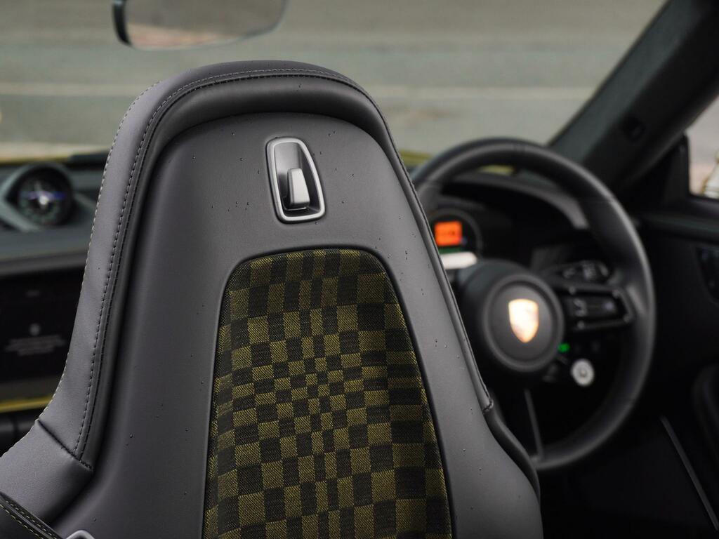 Porsche 911 Automatic Green #15
