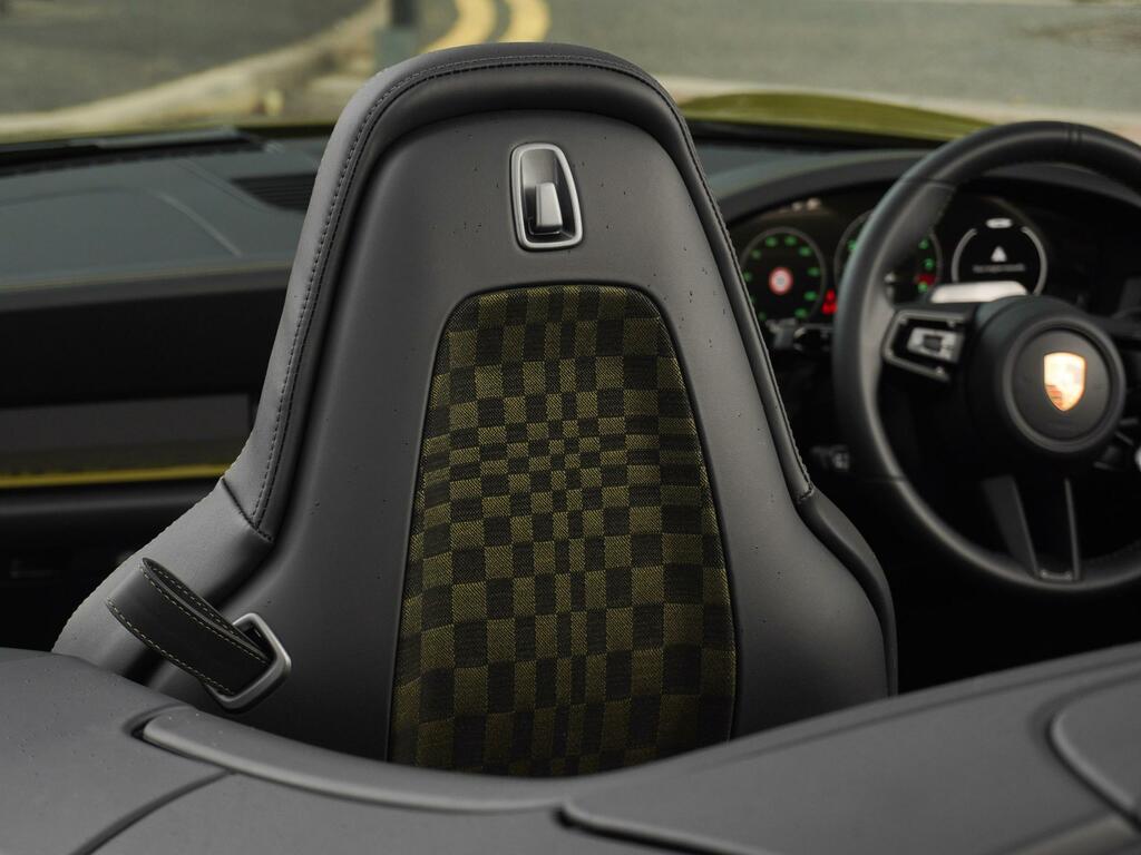Porsche 911 Automatic Green #16