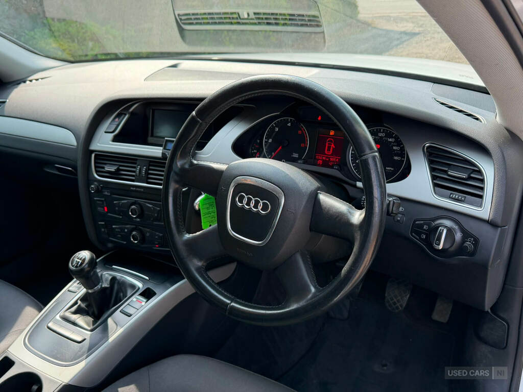 Audi A4 2.0 Tdie 136 Start Stop MW11ZZF White #5