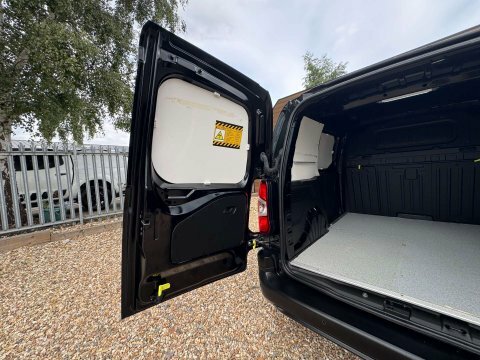 Toyota Proace City 1.5 Proace City PX23XGR Black #6