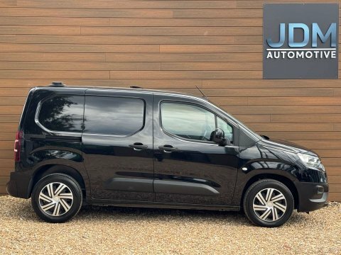 Toyota Proace City 1.5 Proace City PX23XGR Black #2