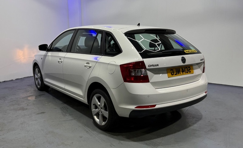 Skoda Rapid Spaceback Elegance Tsi White #6