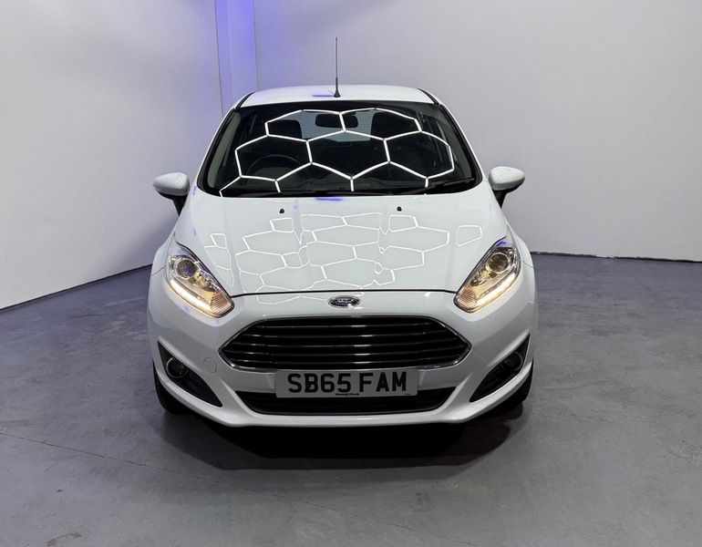 Ford Fiesta Zetec White #2