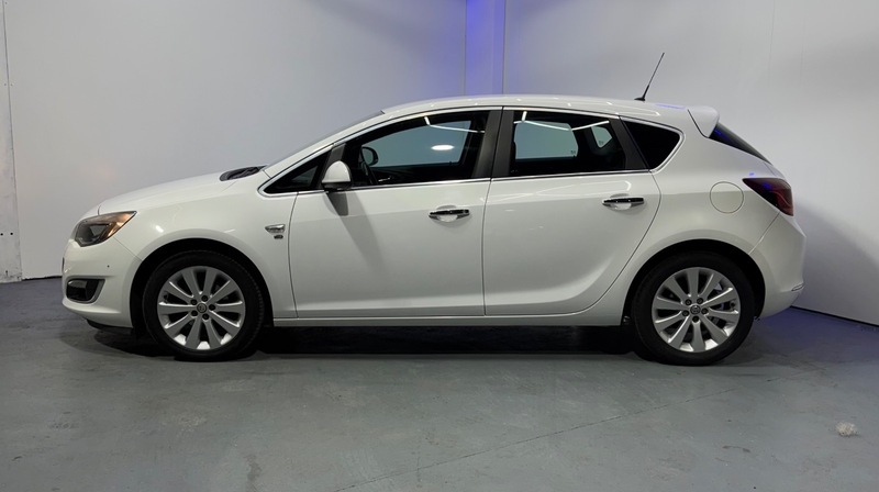 Vauxhall Astra Elite White #4
