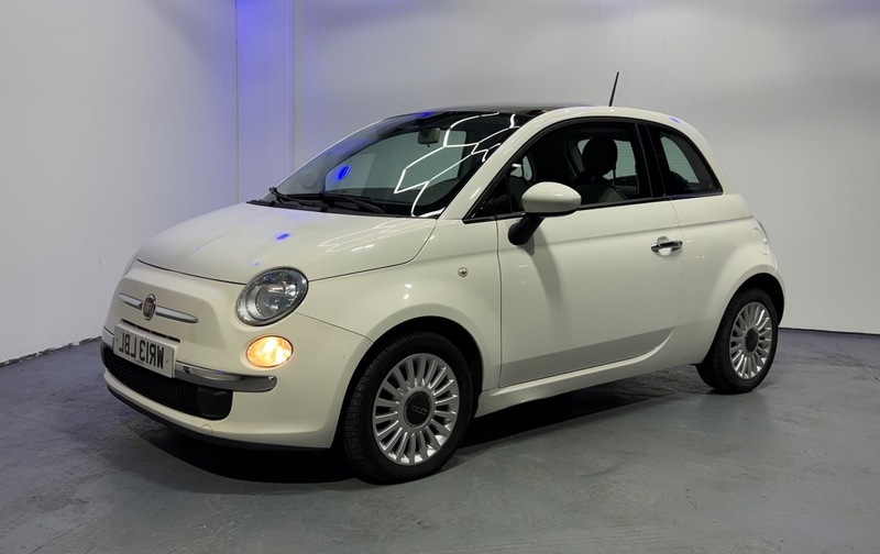 Fiat 500 Lounge White #3