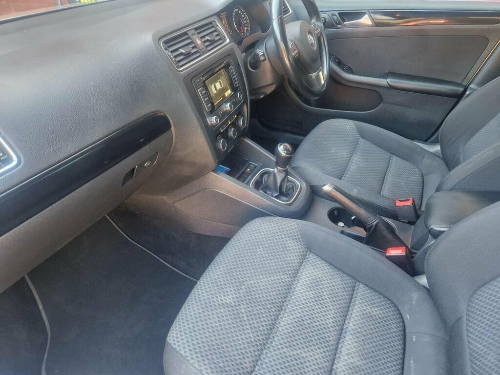 Volkswagen Jetta Gt Bluemotion Technology Tdi #12