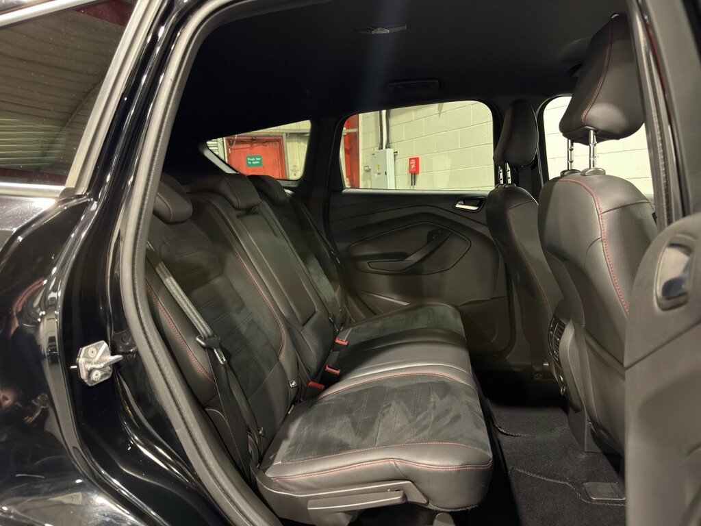 Ford Kuga Hatchback Black #11