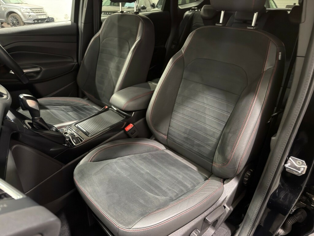 Ford Kuga Hatchback Black #9