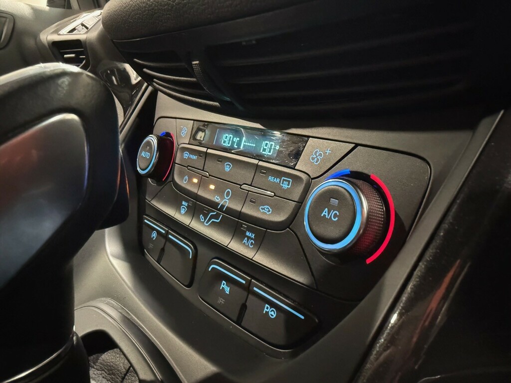 Ford Kuga Hatchback Black #22