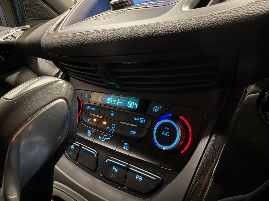 Ford Kuga Hatchback Black #17