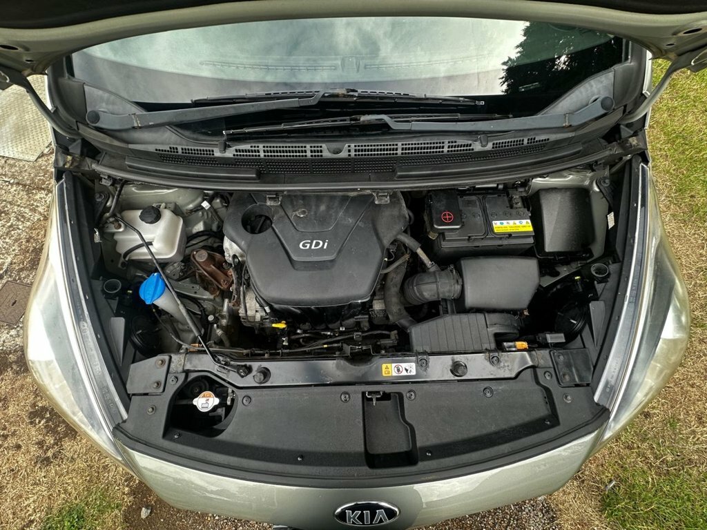 Kia Carens 2 Crdi Silver #18