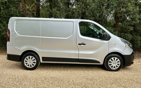 Renault Trafic Business Plus Sl28 MT71DZL Silver #4