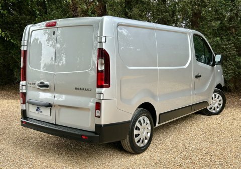 Renault Trafic Business Plus Sl28 MT71DZL Silver #2