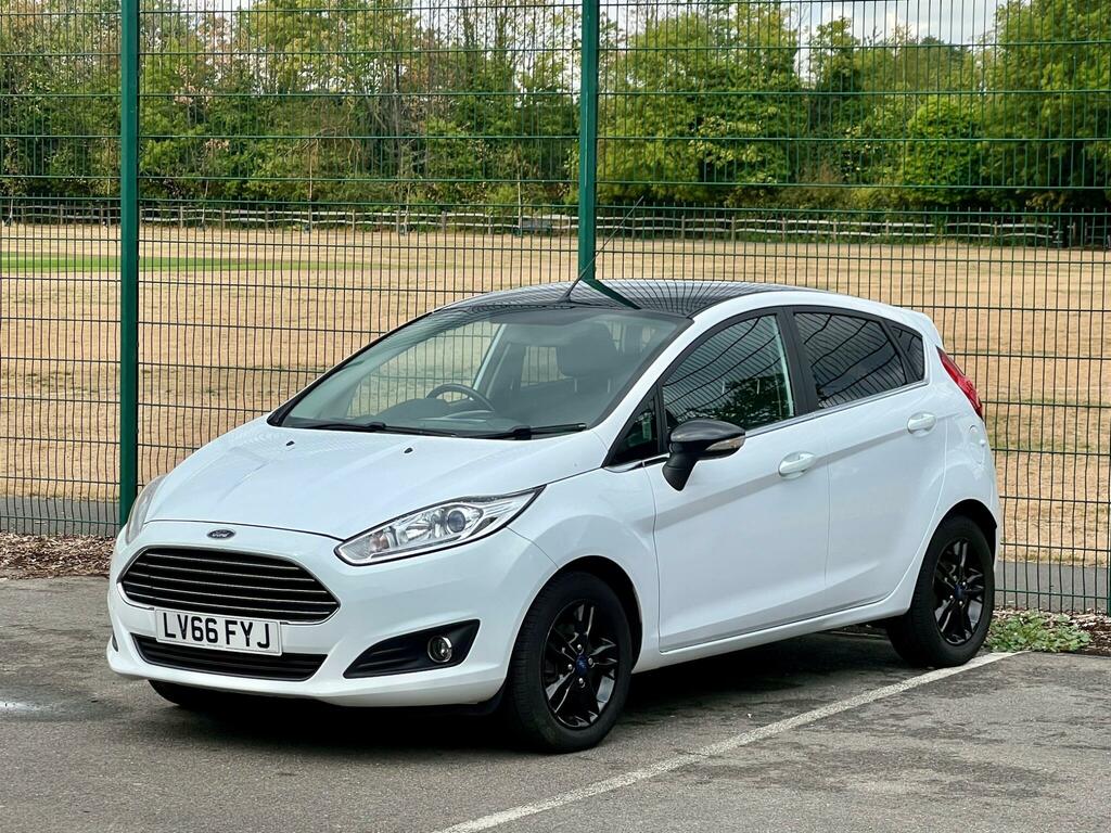 Ford Fiesta Fiesta Zetec White Edition Autumn LV66FYJ White #3