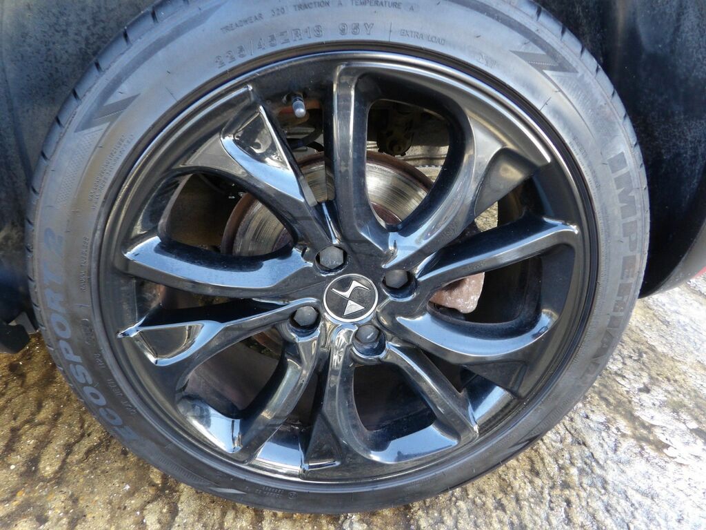 DS DS 3 Crossback Hatchback Orange #30