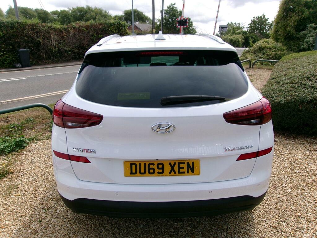 Hyundai Tucson 1.6 Gdi Se Nav Euro 6 Ss White #6