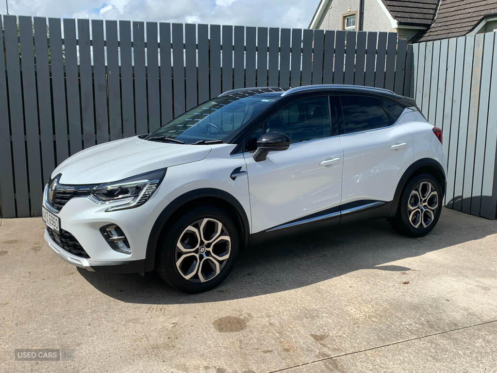 Renault Captur 1.0 Tce 90 Techno AVZ6960 Black #3