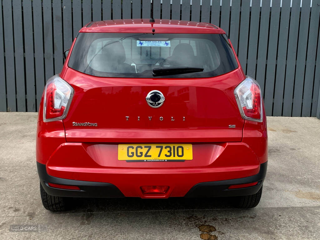 SsangYong Tivoli 1.6 D Se Red #4