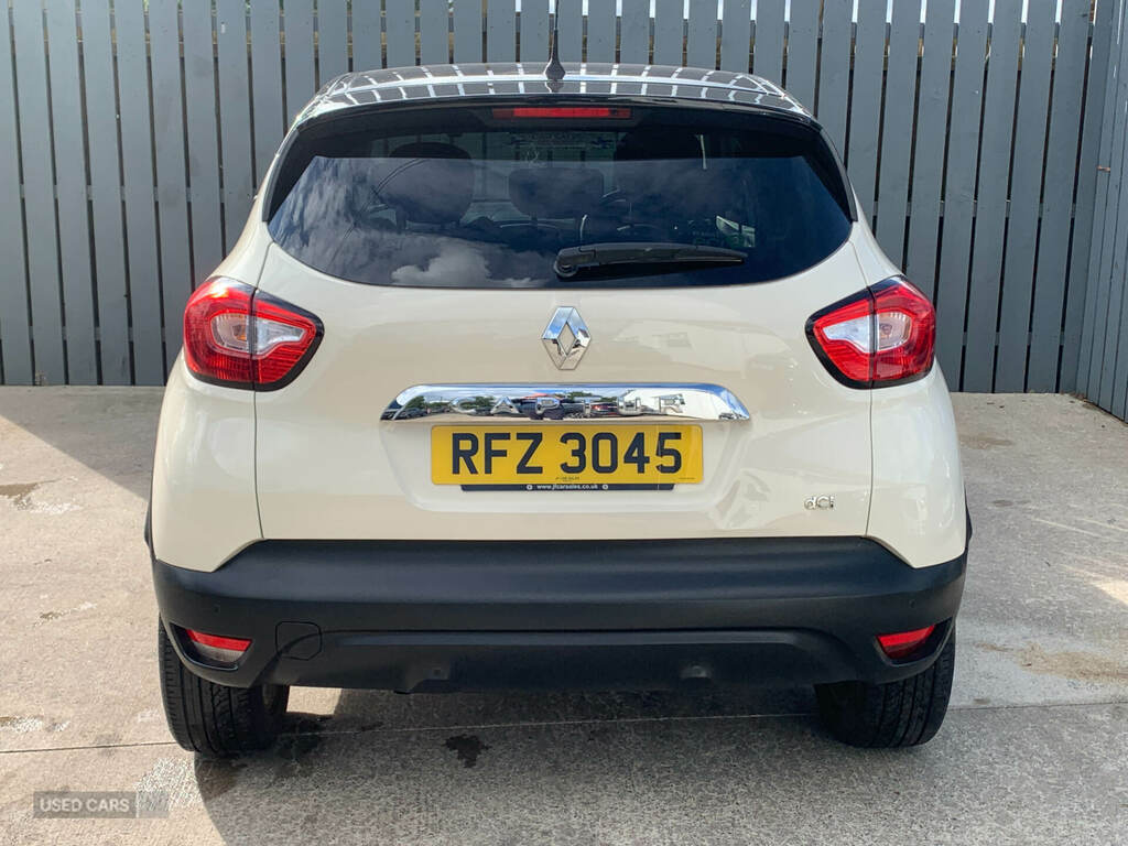 Renault Captur 1.5 Dci 90 Dynamique S Medianav Energy Black #4