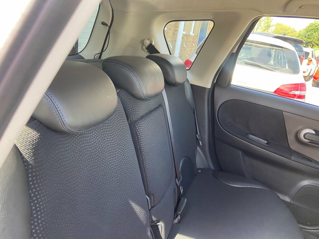 Nissan Note Note N-tec Silver #27