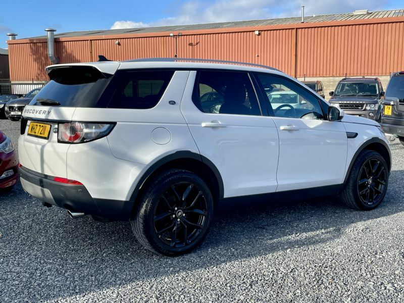 Land Rover Discovery Sport Se Tech Td4 White #5