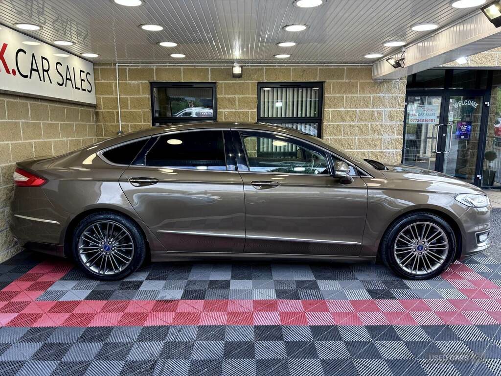 Ford Mondeo Vignale 2.0 Hev Powershift EN17UTM Brown #3