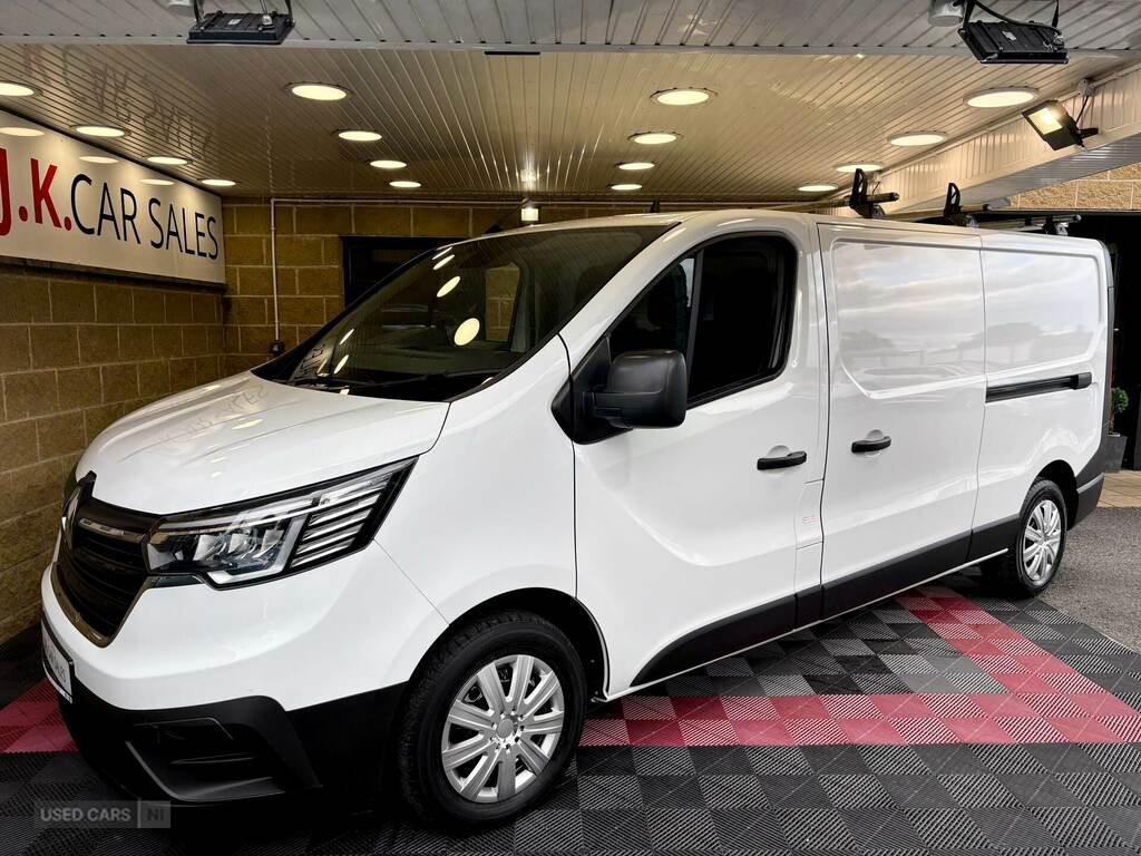 Renault Trafic Ll30 Blue Dci 130 Start Van NU73MKJ White #4