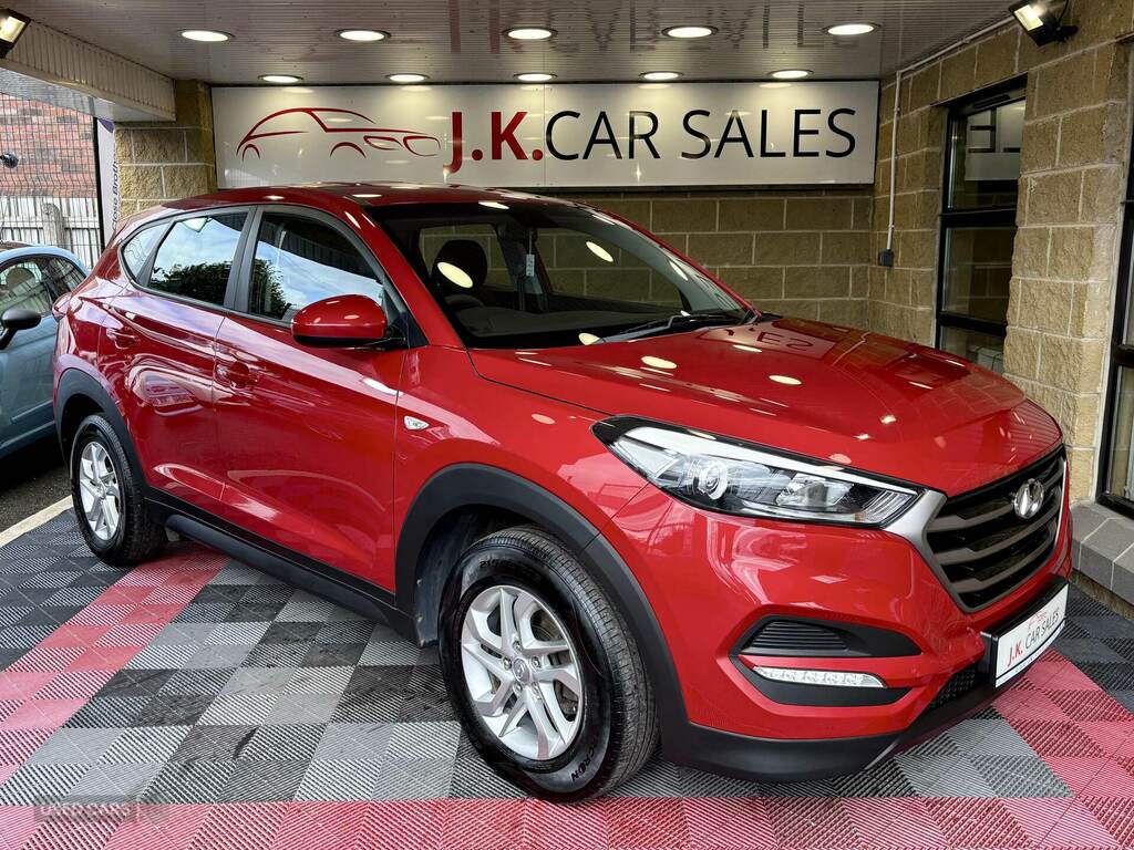 Hyundai Tucson 1.7 Crdi Blue Drive S 2Wd Red