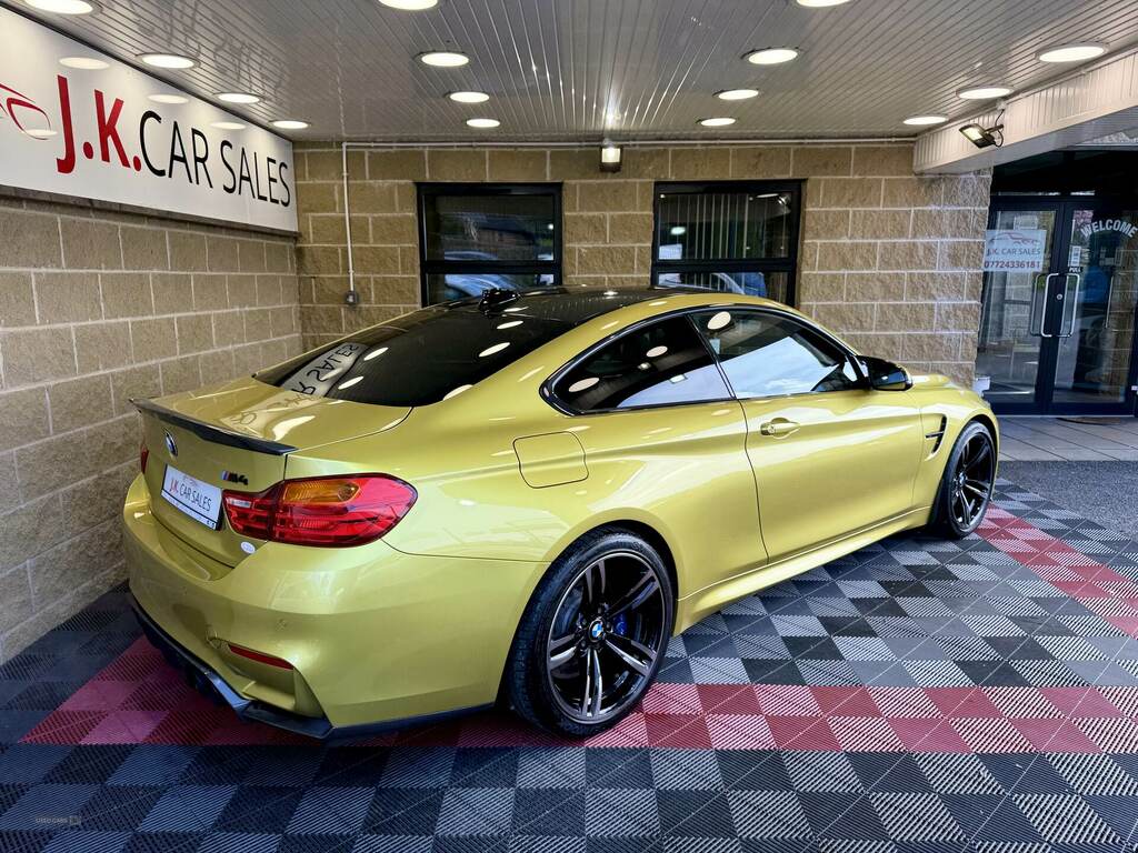 BMW M4 M4 Dct Yellow #2