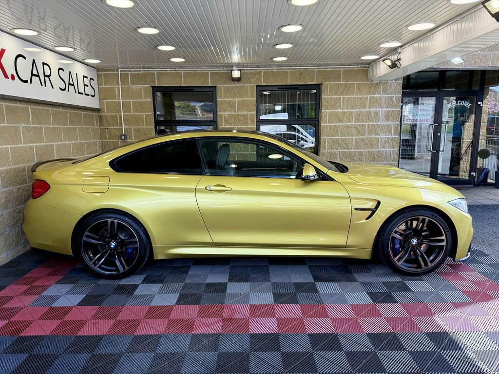 BMW M4 M4 Dct Yellow #3