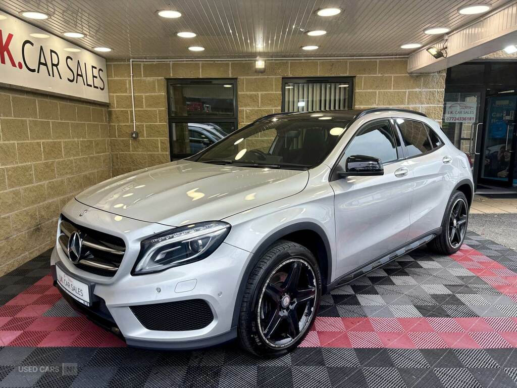 Mercedes-Benz GLA Class Gla 250 4Matic Amg Line Premium Plus Silver #4