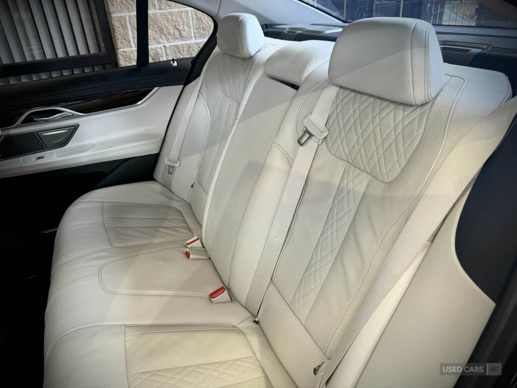 BMW 7 Series Automatic White #33
