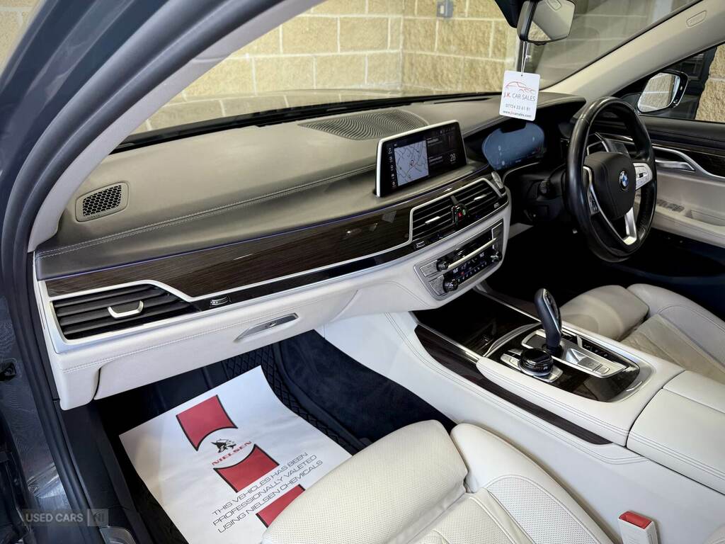 BMW 7 Series Automatic White #27