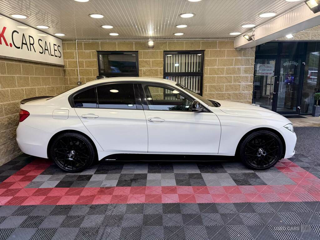 BMW 3 Series 320D Efficientdynamics Sport White #3