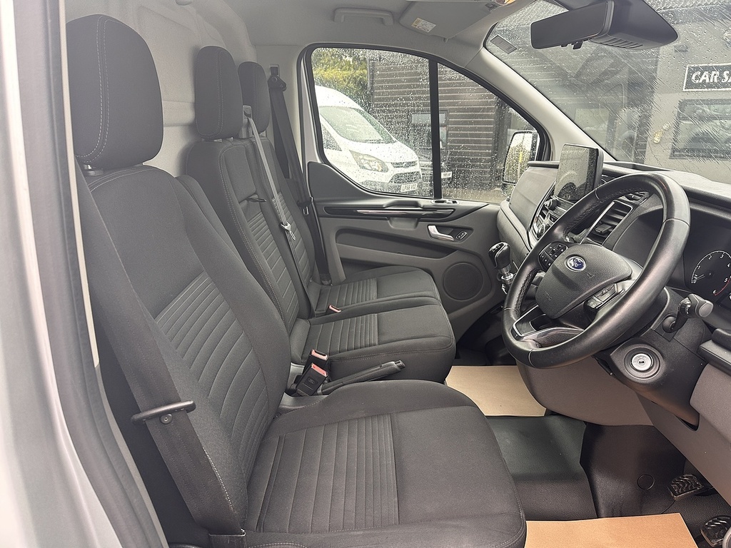 Ford Transit Custom 300 Ecoblue Limited L2h1 Euro 6 130Ps 2023 U2796 LD23RUR Silver #2