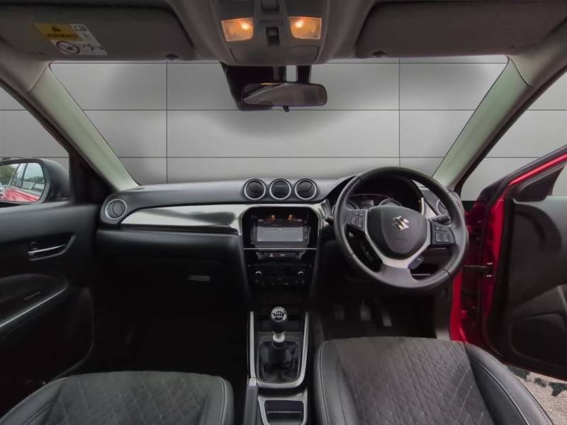 Suzuki Vitara Hatchback Red #11