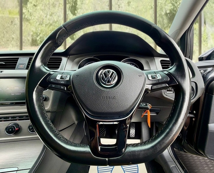 Volkswagen Golf 1.4 Tsi 150 R-line Edition Dsg White #7