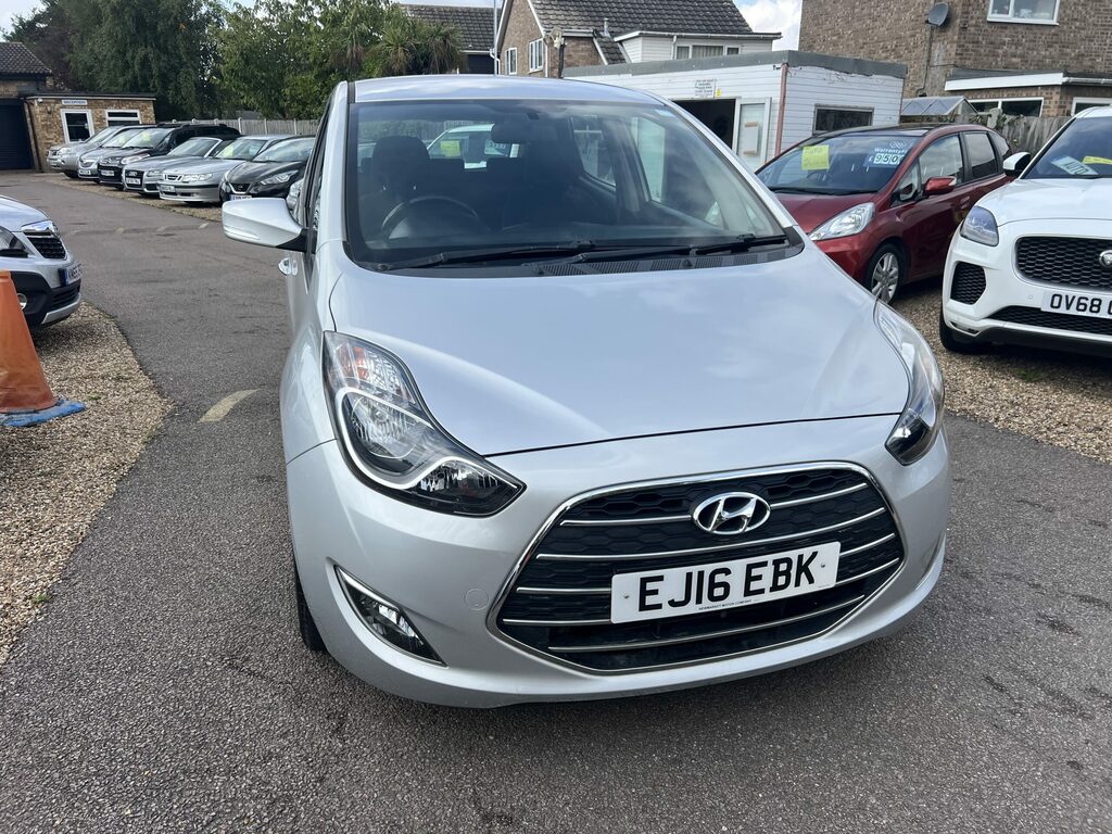 Hyundai I20 1.4 cc Silver #2